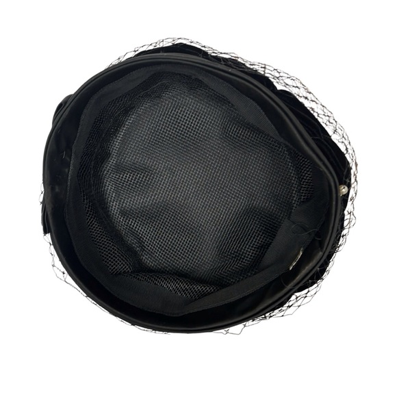 Vintage 1960’s Black Velvet and Satin Pillbox Hat with netting. Pre owned - Picture 4 of 4